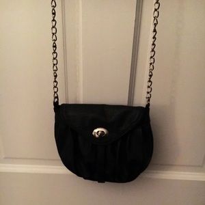 Black cross body with chain